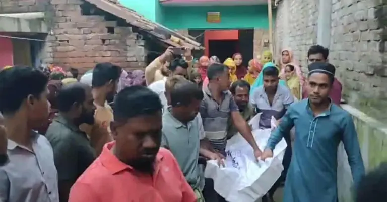 মিজানের মরদেহ নিয়ে যাচ্ছে পরিবারের সদস্যরা